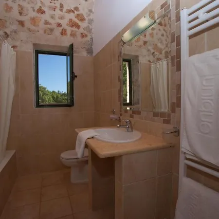 Sleeps 8 Pool Air Con Wifi Villa Fanies